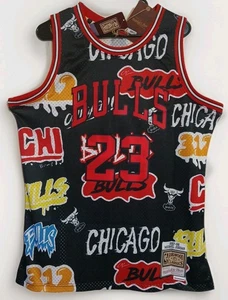 Mitchell & Ness Chicago Bulls Michael Jordan #23 Graffiti Retro Trikot Gr. L - Bild 1 von 7