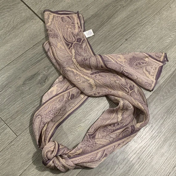 Cachecol oblongo Echo feito no Japão 100% seda lavanda e creme paisley 56x10 vintage - Imagem 1 de 4