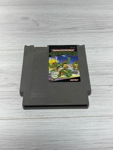 AUTENTICO GIOCO NINTENDO NES TEENAGE MUTANT NINJA TURTLES - Foto 1 di 3