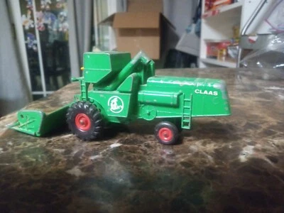 MATCHBOX/LESNEY KING SIZE K-9 COMBINE HARVESTER CLAAS ENGLAND  - Image 1 of 4