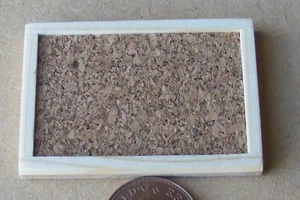 Natural Finish Wood Wall Cork Peg Board Tumdee 1:12 Scale Dolls House Small - Picture 1 of 1