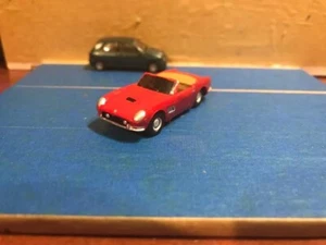 Maßstab 1/87 1966 Ferrari 365 California lackiert - Bild 1 von 7