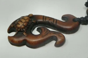 Kunstknochen verstellbare Kordel Halskette Meeresschildkröte Schildkröte Anhänger braun NEU - Bild 1 von 4