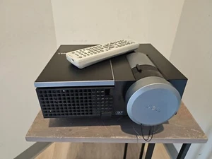 Dell 4210X XGA 3500 Lumens HDMI VGA DLP S-Video Projector - Picture 1 of 4