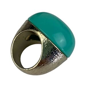 Chunky Statement Ring Hammered Gold Tone w Turquoise Lucite Cabochon 7.5