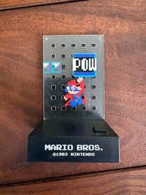 Nintendo Dotgraphic Stage Diorama Desk Toy - NES/Famicom - Mario Bros. (2006)