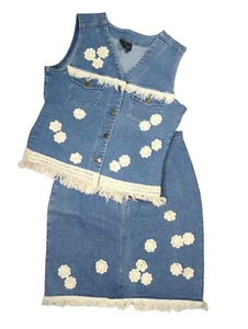 Vintage Carole Little Womans Denim Cream Fringe Crochet Flower Vest And Skirt 12 - Picture 1 of 16