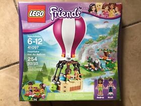 LEGO FRIENDS: Heartlake Hot Air Balloon (41097)