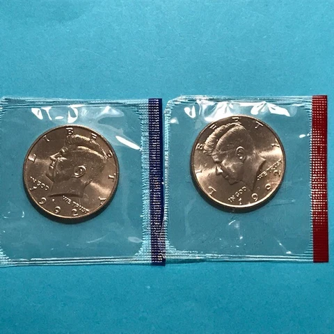 1992 P&D Kennedy Half Dollars UNC From US Mint Sets   FREE SHIP Cover