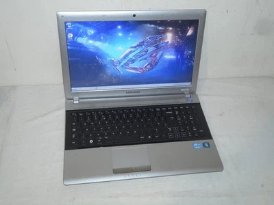 Samsung RV520  15.6" Core i3-2330m Window 7 Laptop 640Gb 8Gb Hdmi  Webcam Office - Image 1 of 4