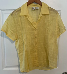 Quizz Again women's size M shirt cotton yellow button up short sleeves - Picture 1 of 3