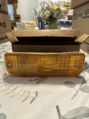 For 1991-1995 Dodge Spirit Acclaim Parking Light Passenger Side - Image 1 of 4