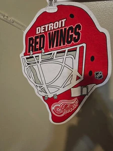 DETROIT RED WINGS NHL GOALIE MASK HOCKEY FELT PENNANT 1/21/24 - Picture 1 of 2