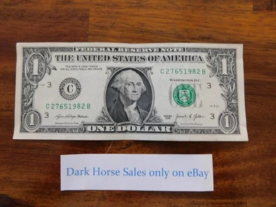 US $1 One Dollar bill with the year 1982 in the SERIAL NUMBER cash money C22Bz. - Image 1 of 2