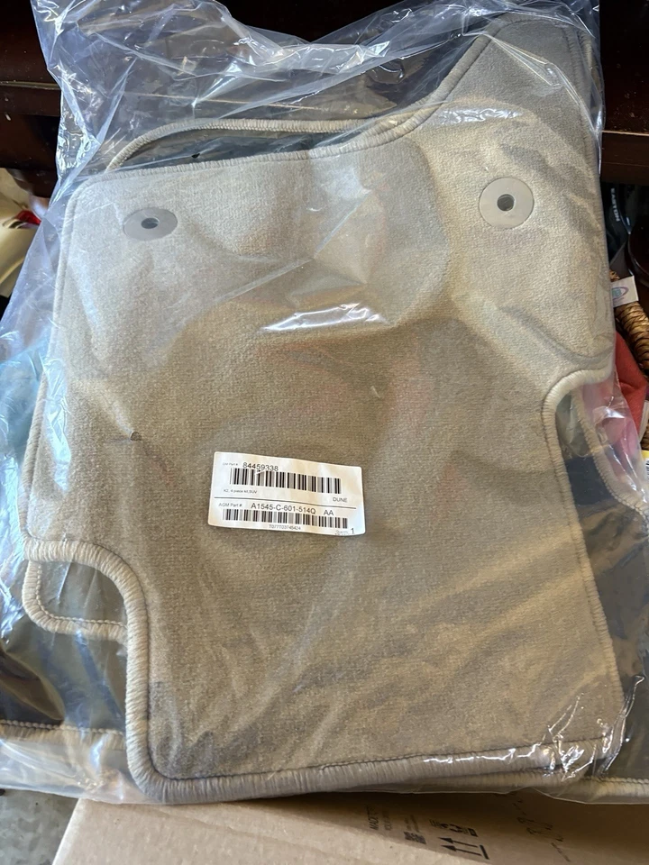 Juego de 4 alfombrillas GMC Yukon/Yukon XL 2015-2020 color topo Foto 1 de 1