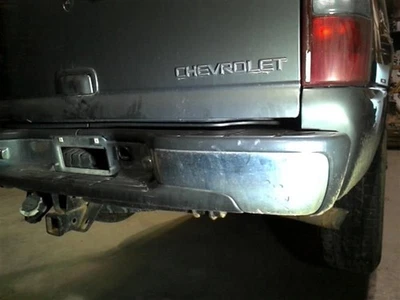 (LOCAL PICKUP ONLY) Rear Bumper Step Bumper Chrome Fits 00-06 SUBURBAN 1500 2676 - Image 1 of 4