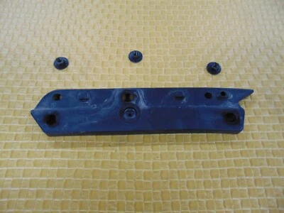 Soporte de parachoques trasero Pontiac Solstice retenedor lado derecho del pasajero 06-09 OEM Foto 1 de 3