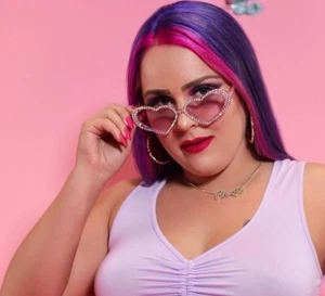 True Love Herz Sonnenbrille besetzt mit Strass lila Gestell und Gläsern - Bild 1 von 5