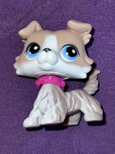 Littlest Pet Shop~#67~Collie~Gray White~Puppy Dog~Blue Dot Eyes~Red Magnet