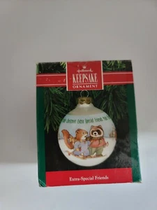 Hallmark Ornamento Ornamento Vetro AMICI EXTRA SPECIALI Natale 1991 - Foto 1 di 4