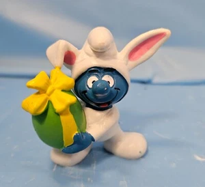 Schleich Peyo 1982 Smurfs Easter Bunny Smurf. - Picture 1 of 3