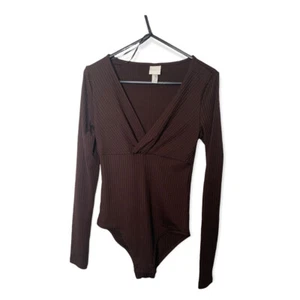 H&M Womens Bodysuit Top Ribbed Chocolate Brown V Neck Snaps Party Size XS - Picture 1 of 9