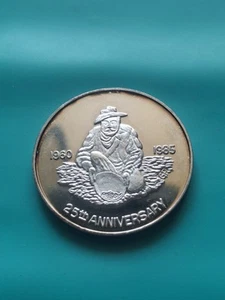 1985 Visalia Coin Club 25th Anniversary Prospector 1 Oz .999 Silver Round  - Picture 1 of 2