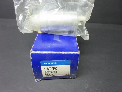 Bomba de combustible eléctrica original Volvo nueva en tanque 740 / 760 / 940 Foto 1 de 4