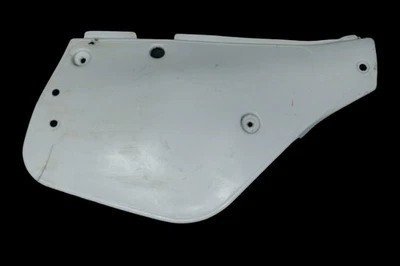 Cubierta lateral derecha Yamaha YZ490 88-90 1LX-21721-01-00 Foto 1 de 4