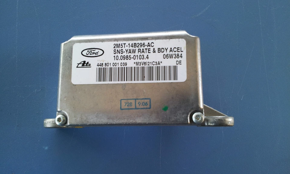 JAGUAR XJ8 XJ8L XJR VANDEN PLAS YAW RATE SENSOR 2M5T14B296AC 2004 2005 2006 2007 - Image 1 of 2