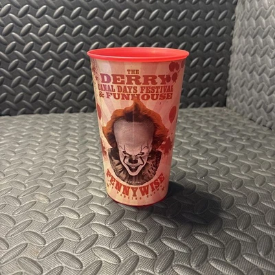 It Pennywise Movie Derry Canal Funhouse Clown Halloween Party 32 oz Cup Amscan - Image 1 of 4
