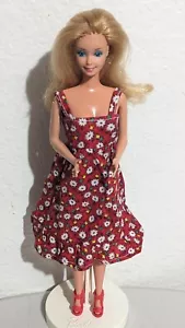 Bambola Barbie Mattel con anello e scarpe anni '80 - Foto 1 di 6