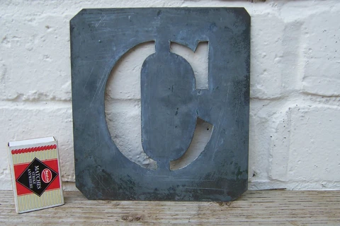 VINTAGE GALVANISED STENCIL LETTER *** C *** DISPLAY SIGN INDUSTRIAL FACTORY Cover