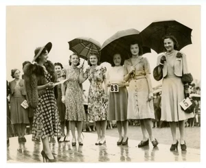 JESSE MATTHEWS original movie and press photo lot of 3 - Picture 1 of 5