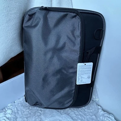 Targus Work-in Essentials Valigetta ventiquattrore 35,6 cm (14") 430g TED007GL71 - Image 1 of 4