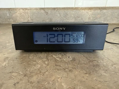 Radio reloj Sony Dream Machine ICF-C707 de segunda mano Foto 1 de 4