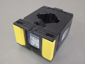 Tcb3240 - Socomec - Tcb 32-40 / Current Transformer 0.5 5A Used - Picture 1 of 3