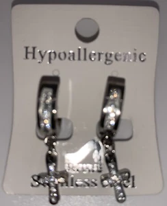 Orecchini stile surf ipoallergenici colore argento cerchio e croce diamanti 668058 - Foto 1 di 2