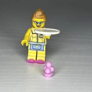 LEGO minifigure Diner Waitress col11-13 col175 CMF Series 11 skates plate - Picture 1 of 2