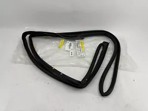 2010-2015 Hyundai Tucson Passenger Front Door WeatherStrip Seal NEW 82140-2S000 - Picture 1 of 5