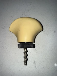 Rare Cream Plastic Corkscrew Bottle Opener, Barware Vintage The Uncorker. Taiwan - Picture 1 of 5