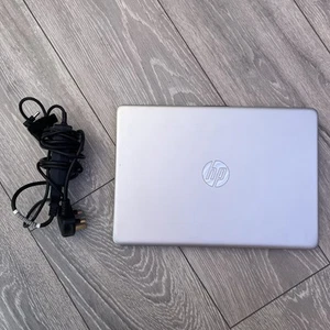 HP Notebook Intel Core i5 10th Generation 4GB RAM 14" Screen - Picture 1 of 8