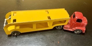 Vintage  TOOTSIETOY  Car Carrier Hauler RED CAB & ORANGE Hauler. Rare in V. G. C - Picture 1 of 4