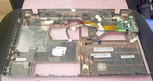 TOSHIBA SATELLITE M500 BOTTOM BASE CHASSI + EXTRA's - H000009530 WK929 - Bild 1 von 6