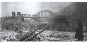 WW2 PANZER OBERSTLT.KARL THIEME KNIGHTS CROSS OL SWORDS REMAGEN TRIER SGND.FOTO - Picture 1 of 2