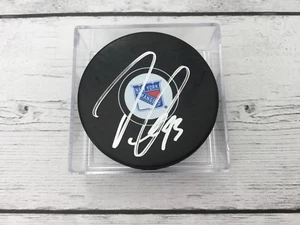 Daniel Catenacci Signed Autographed Hockey Puck NY New York Rangers b - Picture 1 of 1