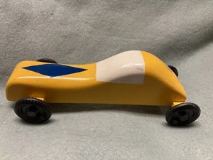 (mr-30) Pfadfinder - Oldtimer Pinewood Derby Auto mit Pokal (1973) - Bild 1 von 9