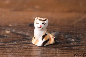 Pequeñas figuras de cerámica marrón claro gato lindo gatito animales miniatura exterior - Imagen 1 de 6