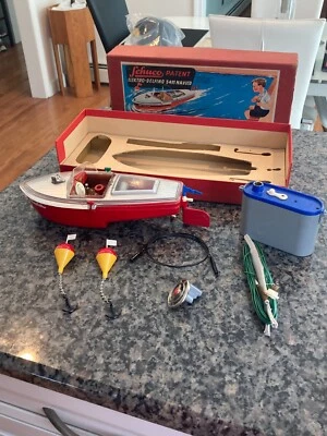 RARE, COMPLETE, BOXED & 100% OPERATIONAL SCHUCO ELEKTRO-DELFINO 5411 NAVICO BOAT - Image 1 of 4
