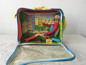 Barbie School Style Doll & Lunch Bag 2001 Backpack, Classroom Supplies, Glasses  - Picture 1 of 6
